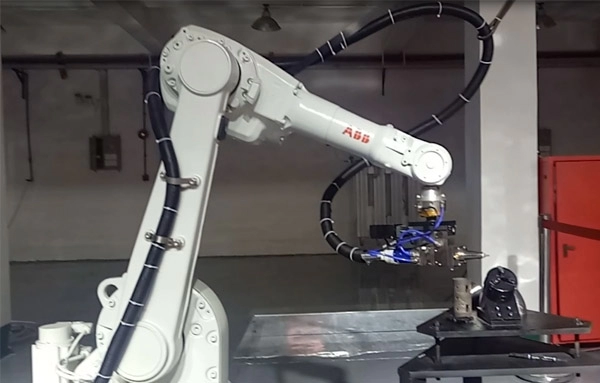 Macchina da taglio laser a braccio robotico 3D per il taglio e la saldatura di tubi e tubi