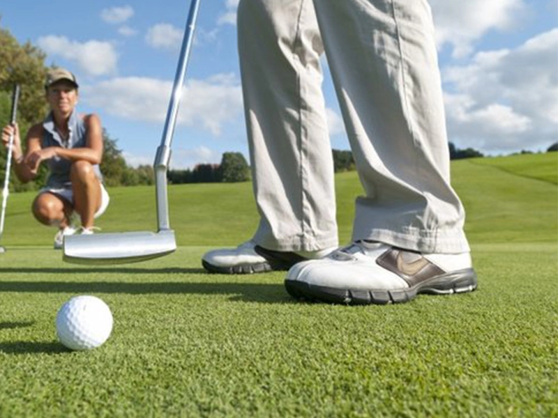 Tappeto erboso artificiale per erba sportiva da golf ad alta densità personalizzato