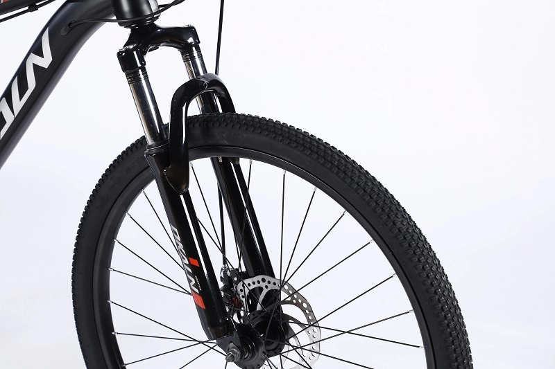 Mountain bike in acciaio in lega di alluminio da 26 pollici a 21 velocità