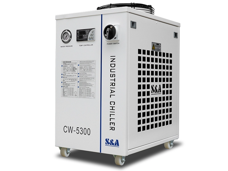 Refrigeratori d'acqua raffreddati ad aria CW-5300 con capacità di raffreddamento 1800W