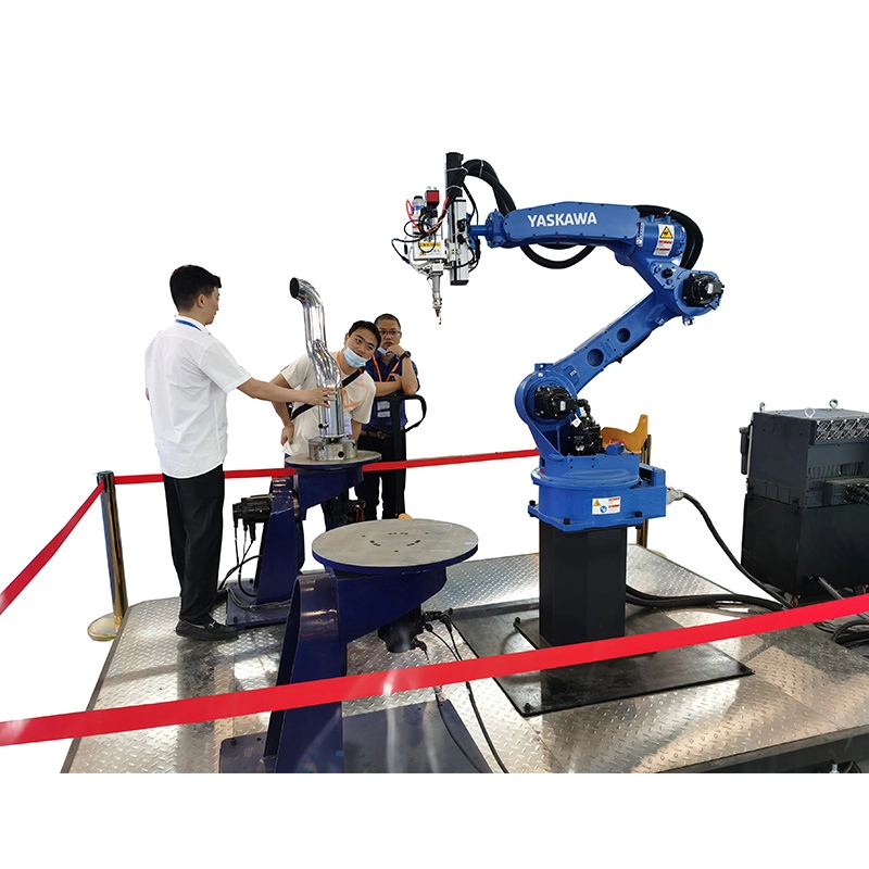 Sistema di saldatura laser per robot industriali