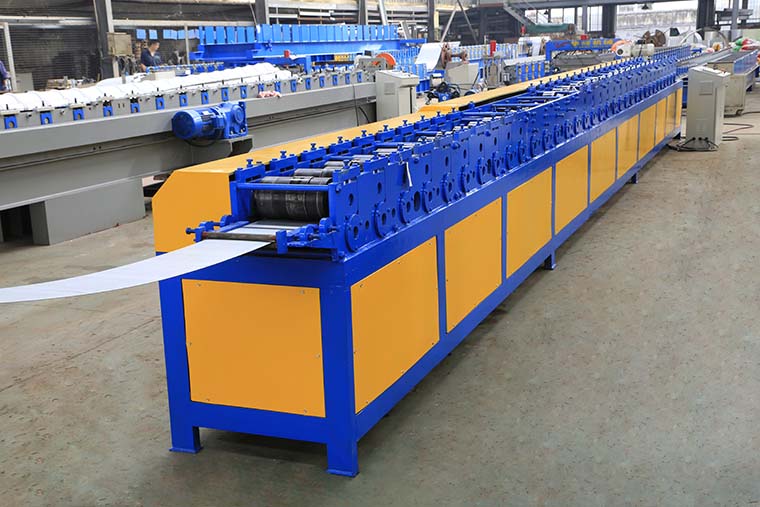 T Profile Rolling Shutter Door Machine