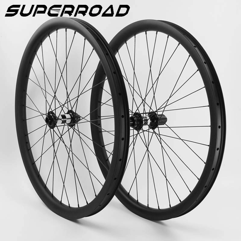 Set di ruote per mountain bike Superroad aggiornato Carbon XC 33 mm di profondità Ruote asimmetriche tubeless per bicicletta con mozzo DT