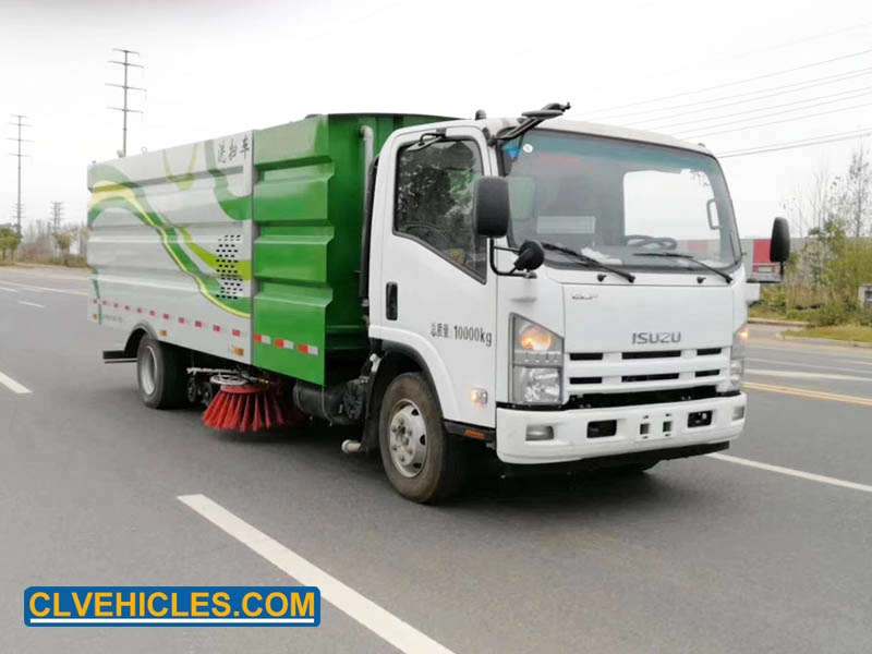 Camion Isuzu 700P per la pulizia delle strade