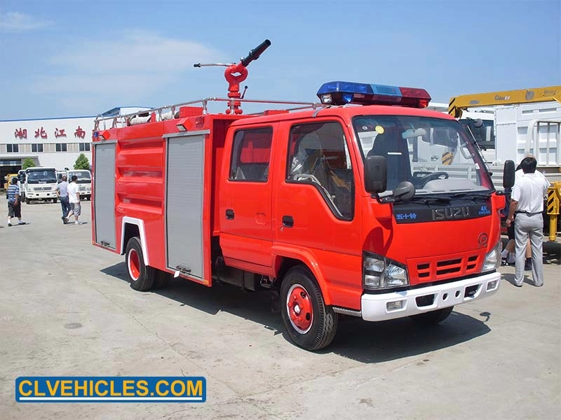Camion dei pompieri con serbatoio d'acqua ISUZU da 3000 litri