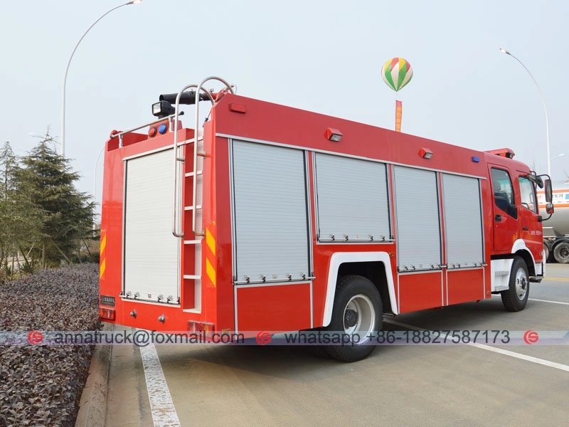 Camion in schiuma estinguente Dongfeng da 7.000 litri