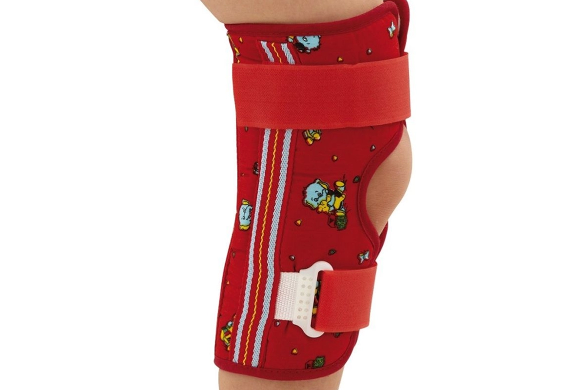 Bretelle per immobilizzatori per ginocchio pediatrici per bambini Patella aperta progettata con cerniere in alluminio