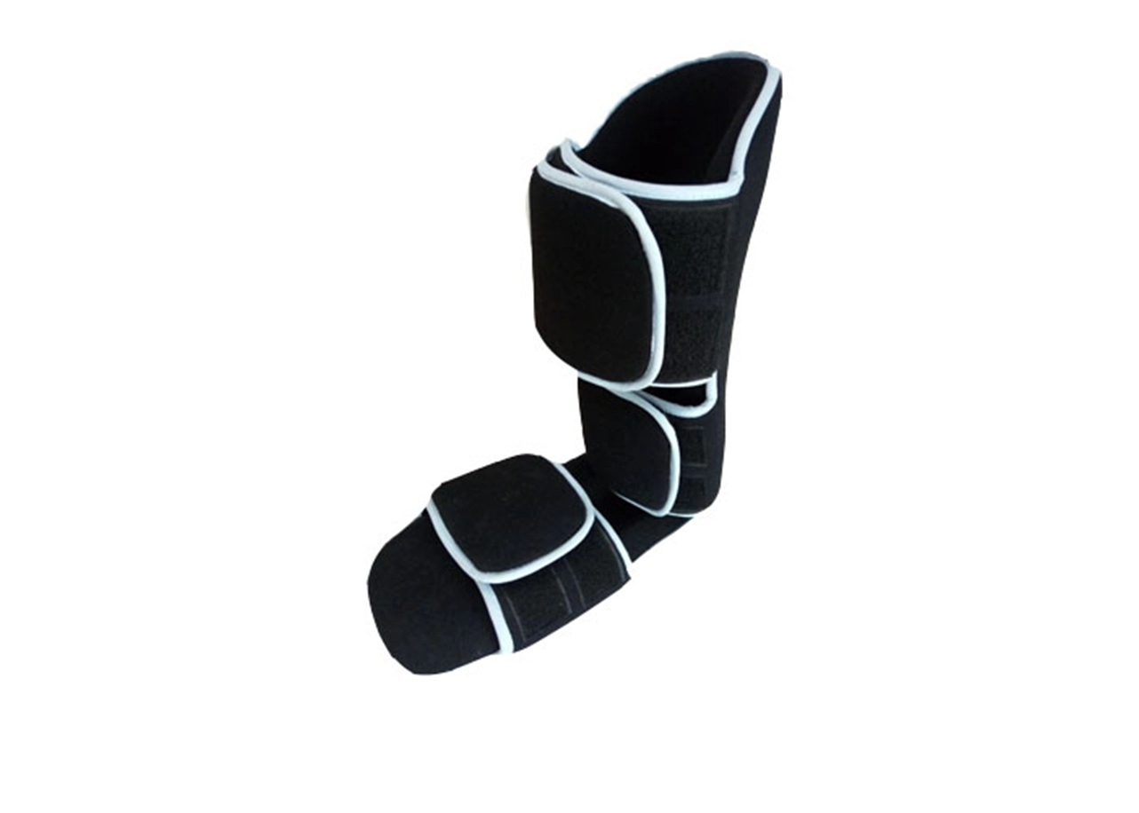 Tutori per i piedi medici Stecche notturne a 90 gradi con parti in plastica che allungano la fascia plantare e il tendine di Achille