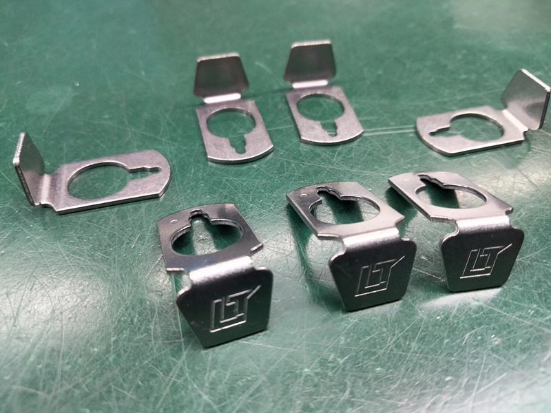 Accessori per bottoni personalizzati in acciaio inossidabile