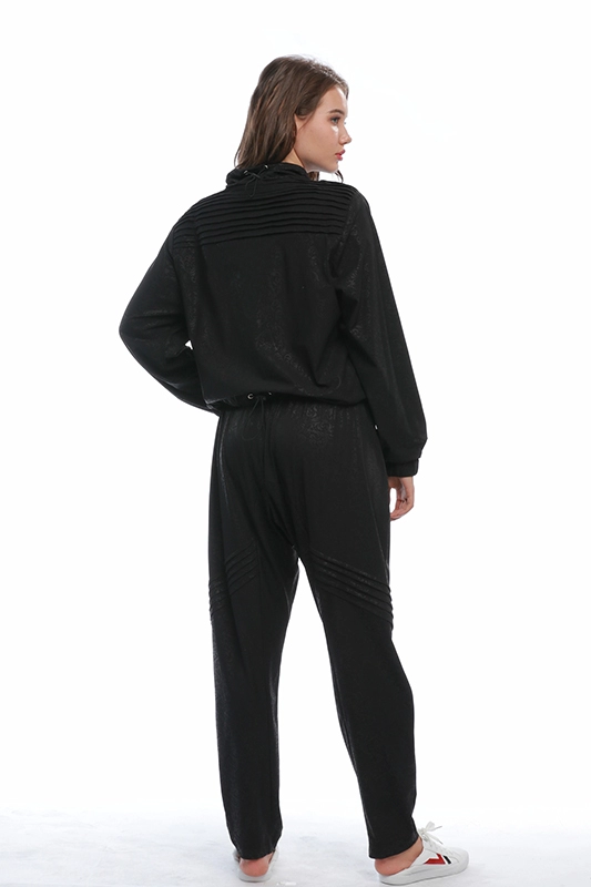 Set da jogging casual da donna con rivestimento floreale nero alla moda e pantaloni della tuta