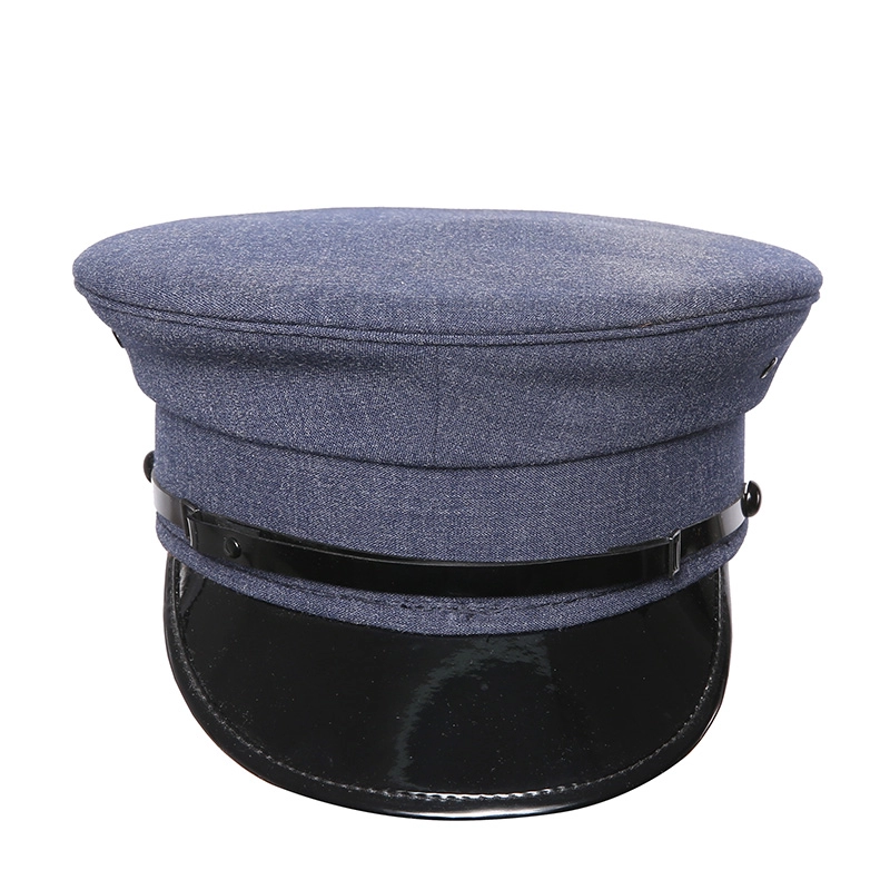 Berretto con visiera dell'uniforme del capitano dell'ufficiale dell'esercito