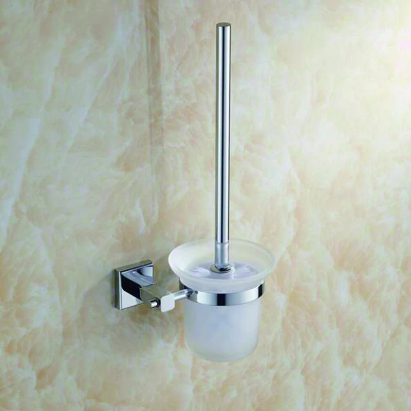 Set di accessori per il bagno moderno a parete cromato