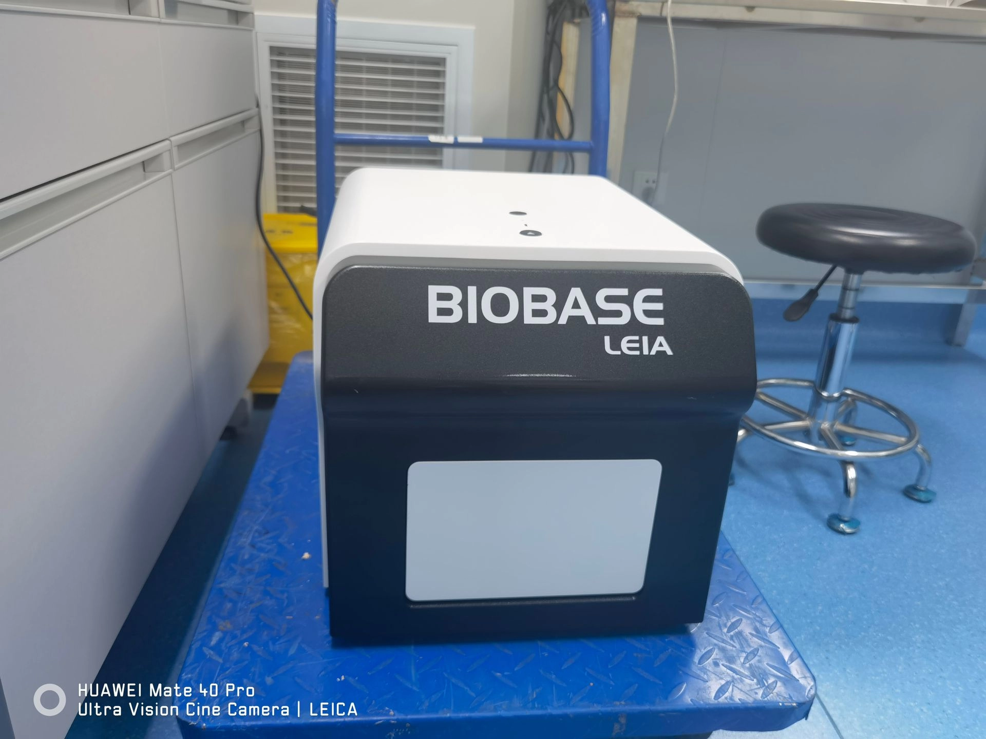 Sistema di rilevamento quantitativo fluorescente di vendita calda PCR in tempo reale con display LCD