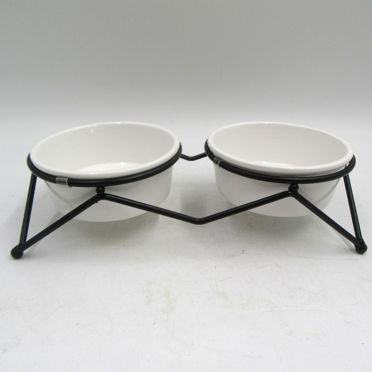 Ceramic pet bowl with metal holder