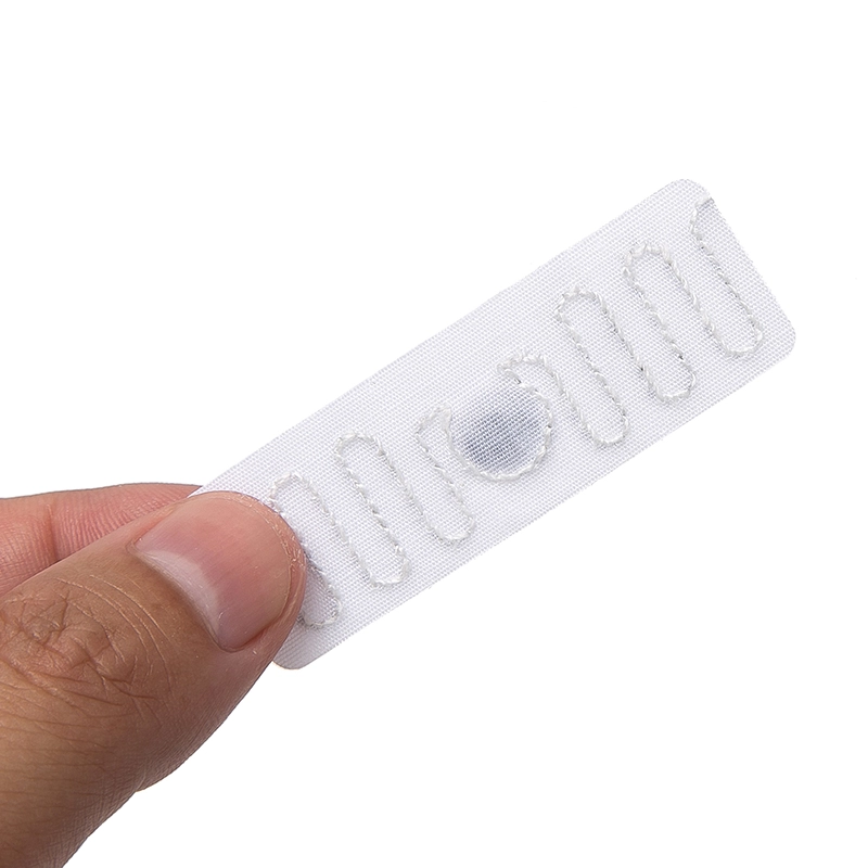 Etichetta per lavanderia RFID per abbigliamento in lino tessuto bianco UHF tessuto 860-960 MHz per il monitoraggio degli indumenti