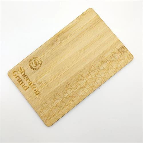 Biglietti da visita programmabili in legno di bambù RFID ISO14443A Smart NTAG213/216 Chiave magnetica per hotel in legno NFC