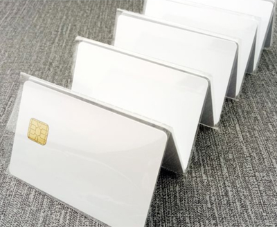 Carta di credito Carta con chip a contatto di grandi dimensioni