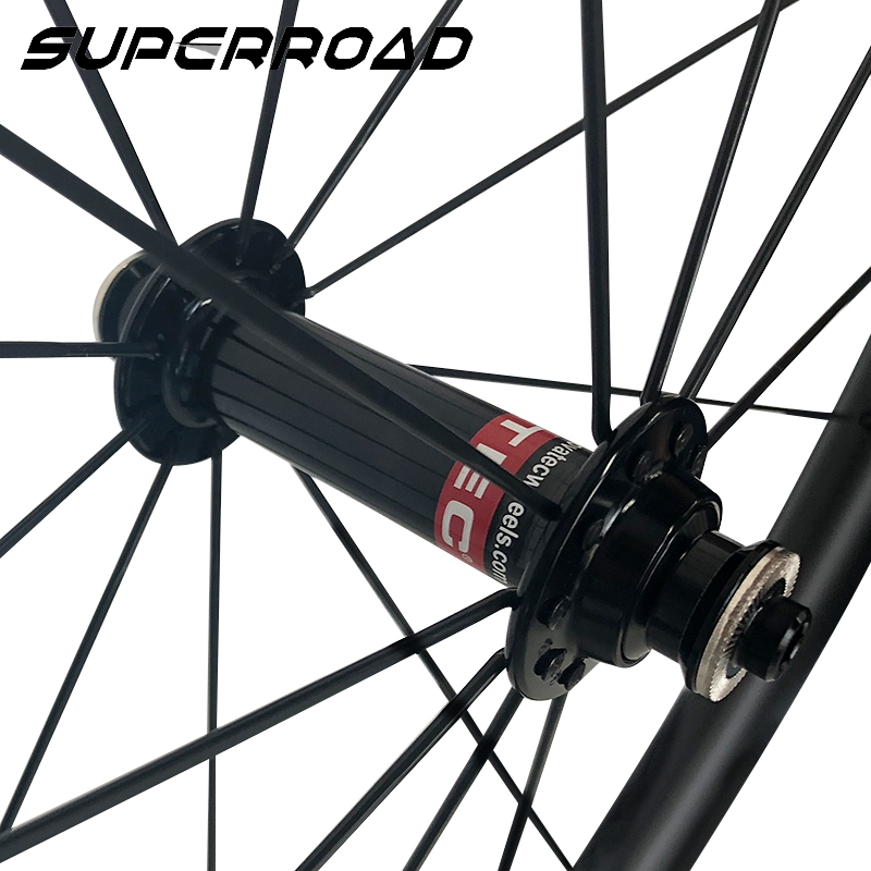 Le migliori ruote da strada tubeless in carbonio con mozzo Novatec da 50 mm con raggi Pillar Aero