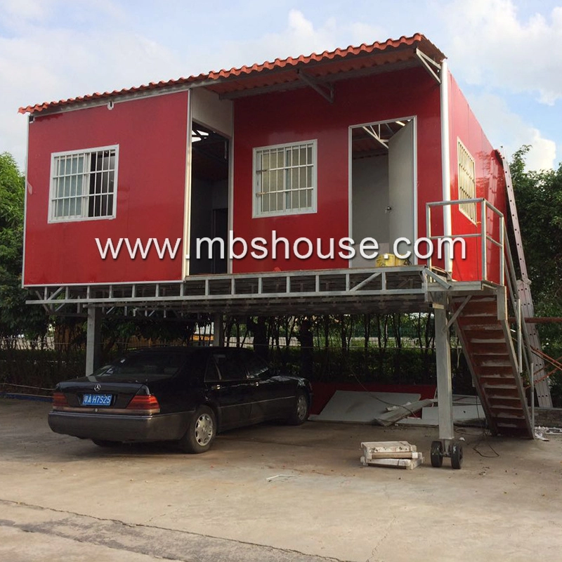 Casa prefabbricata in acciaio leggero con piano di costruzione a due piani con garage