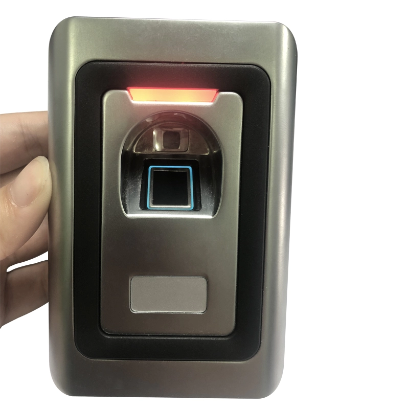 Sistema di controllo accessi biometrico con impronta digitale