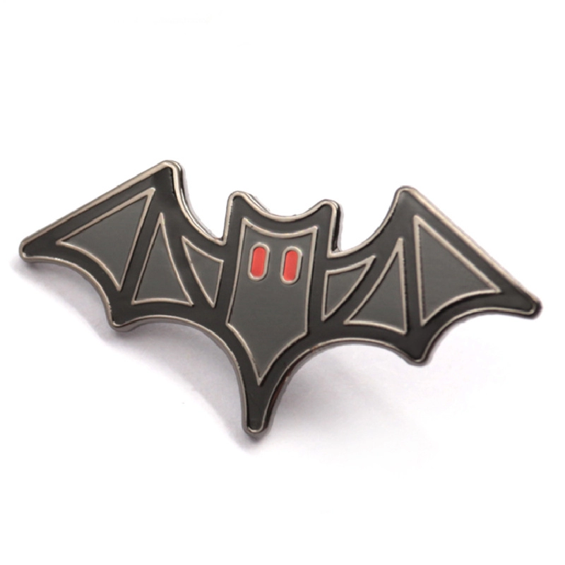 Fornitore di badge smaltati per pipistrelli a tema Halloween