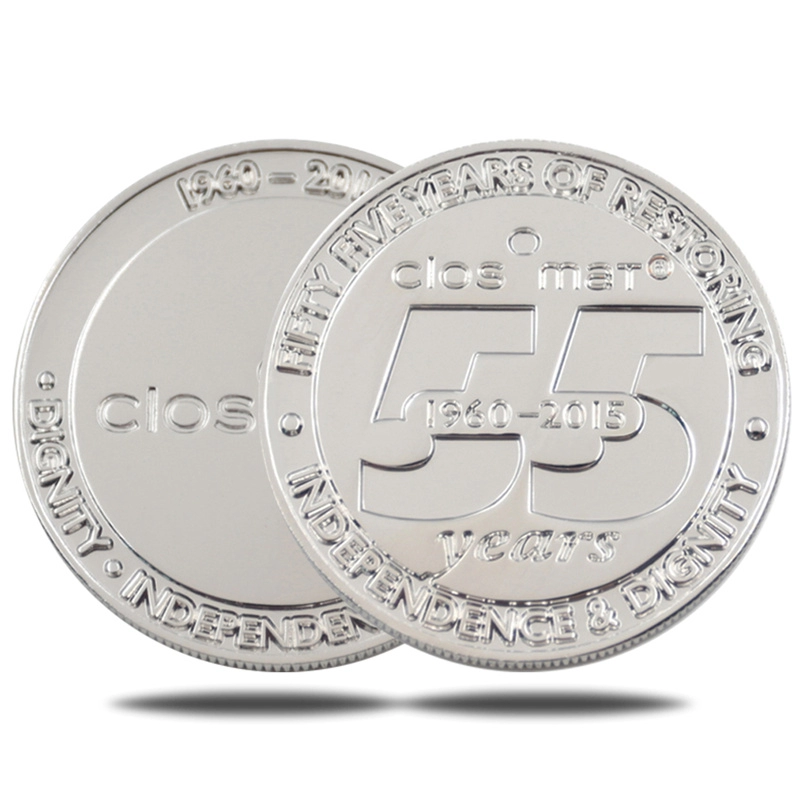 Produttore di monete souvenir in argento lucido per anniversario personalizzato